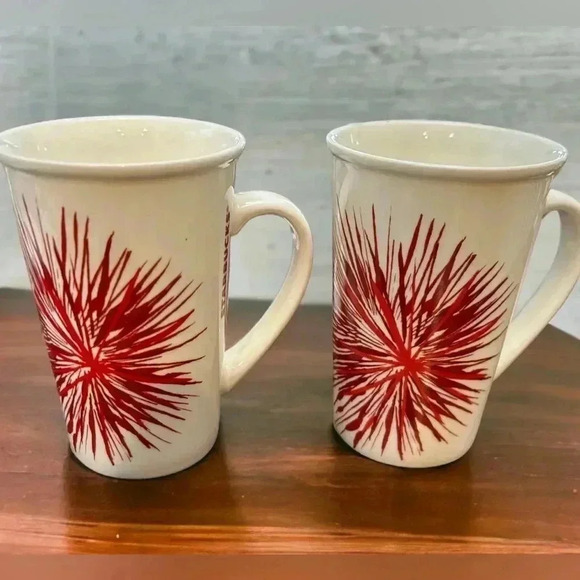 Set of 2 12 ounce Starbucks Starburst Holiday Mugs in pristine condition - Picture 2 of 8
